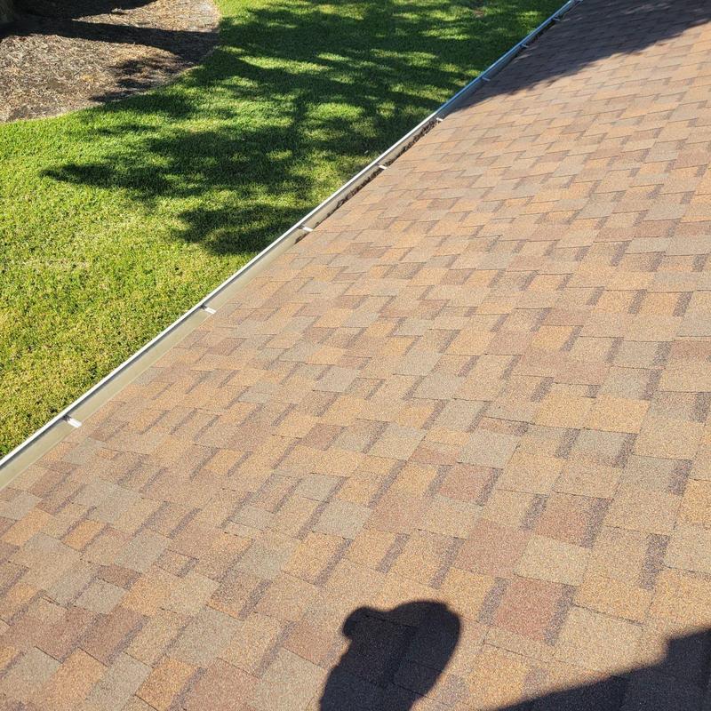 Shingle roof and clean gutters in Ft. Myers, FL