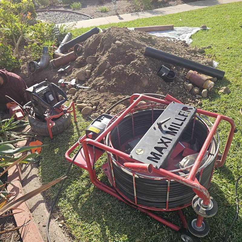 Sewer line trenchless repair with Maxi Miller equipment