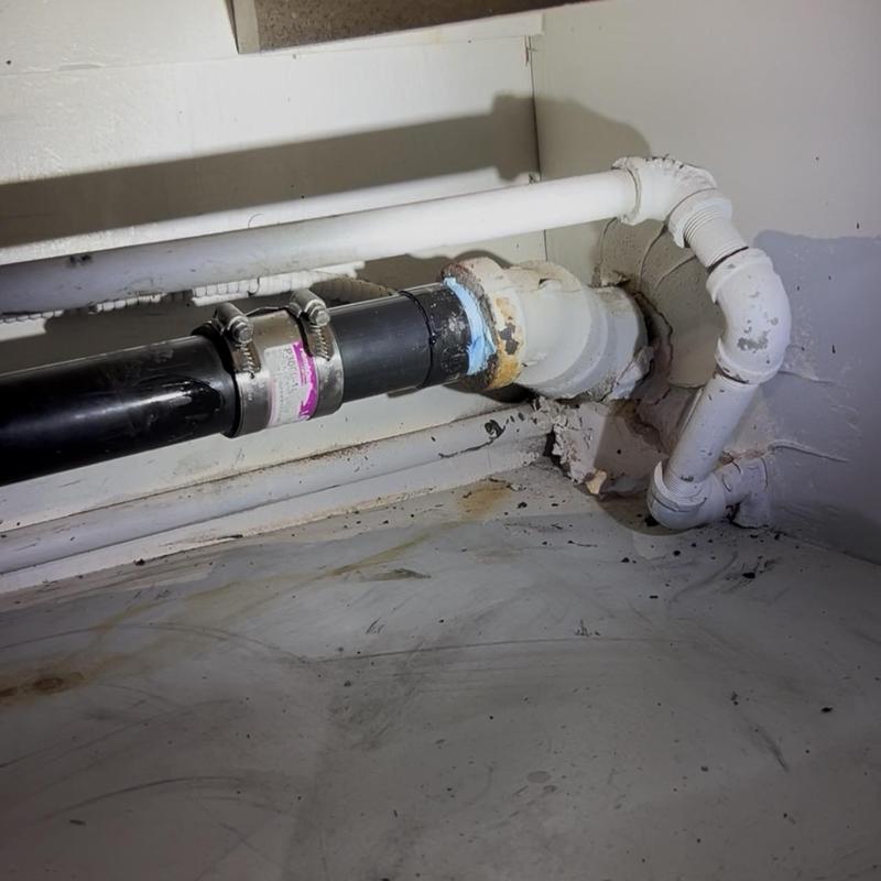 Kitchen drain pipes with repaired joint and fittings Kitchen drain pipes with repaired joint and fittings