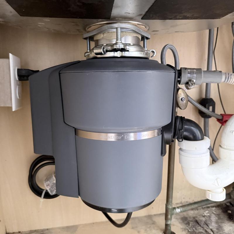 Garbage disposal replacement under kitchen sink Garbage disposal replacement under kitchen sink