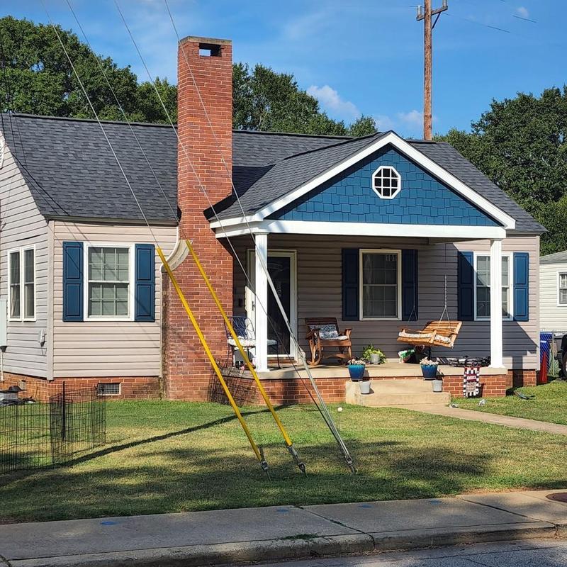 Asphalt shingle roof on residential home in Spartenburg SC