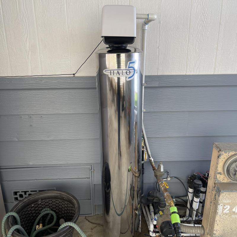 Halo 5 water conditioner and filtration system installation Halo 5 water conditioner and filtration system installation