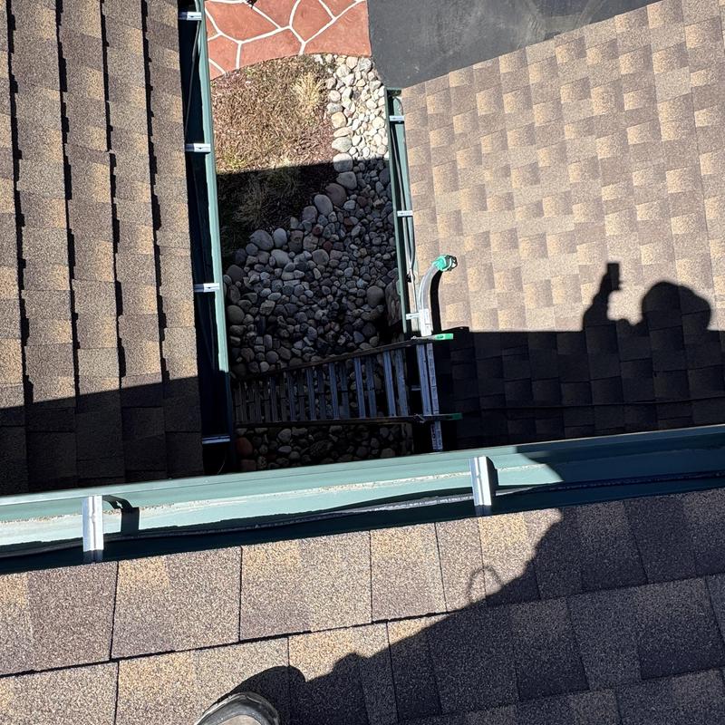 Heat tape and roof flashing with ladder setup