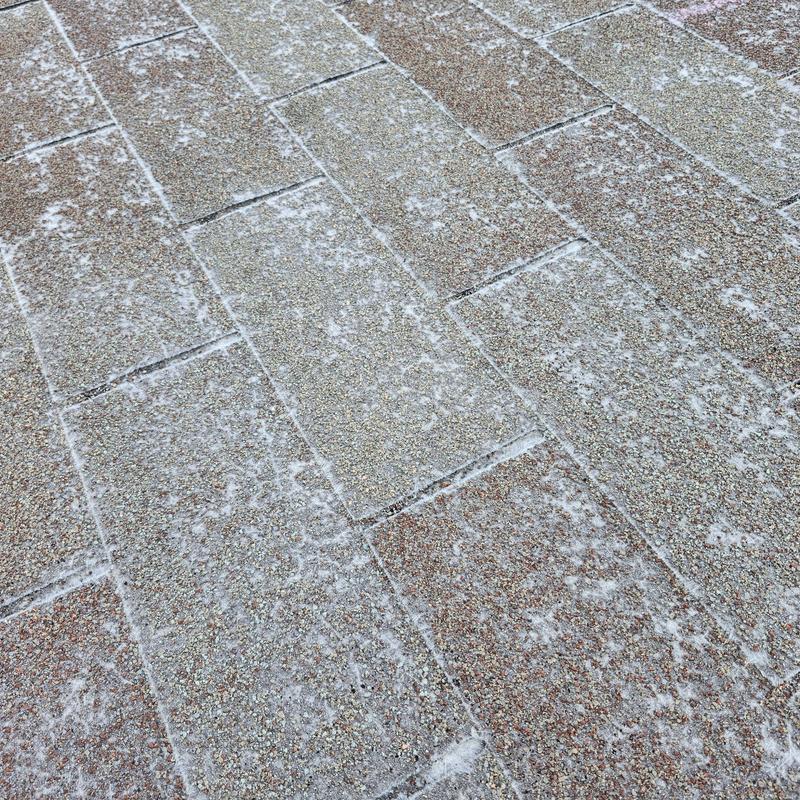 Asphalt roof shingles with high granular loss and wear