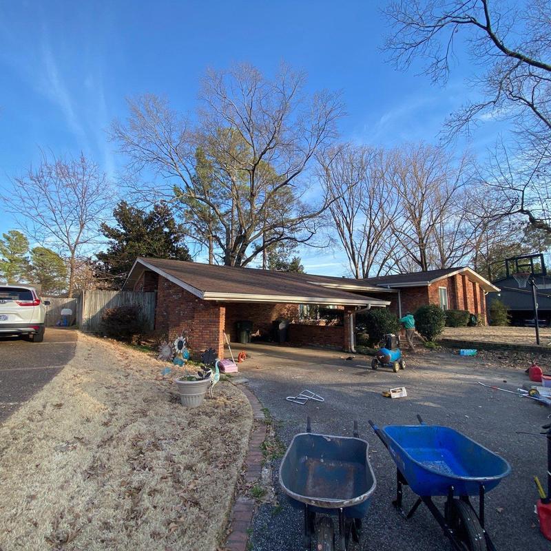 Low slope roof with Owens Corning Oakridge shingles