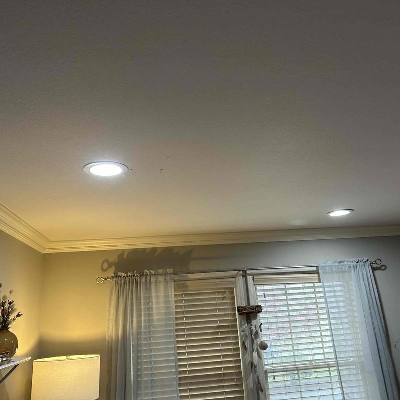 Can lights ceiling installation with trim and lighting Can lights ceiling installation with trim and lighting
