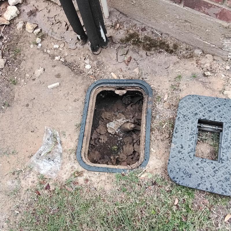 Outdoor water meter box with shutoff valve installation