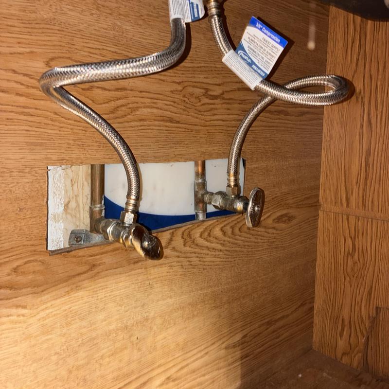 Supply lines with shutoff valves under sink installation