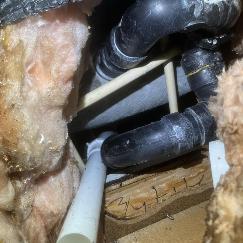 Bathtub waste and overflow drain pipes installation