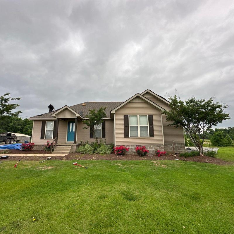 Owens Corning Oakridge shingle roof installation