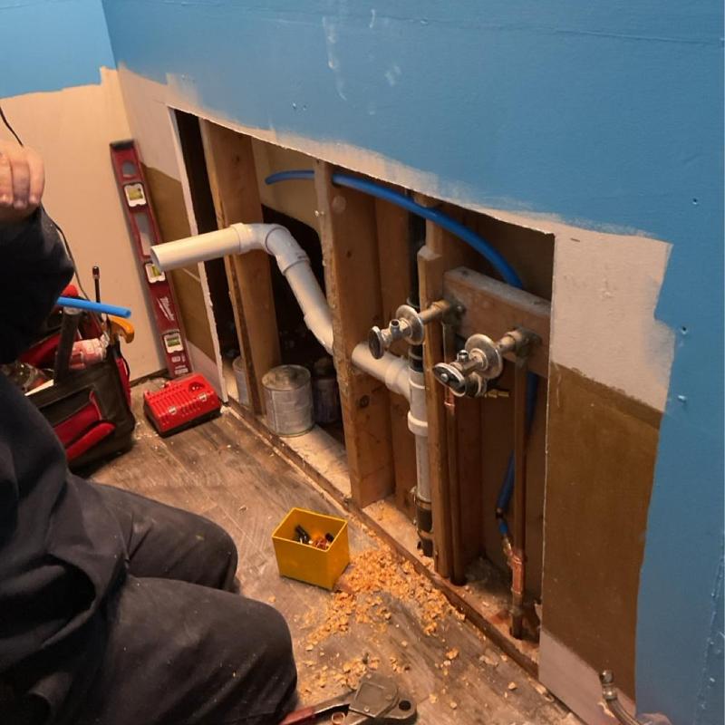 Double bowl lavatory rough-in plumbing installation