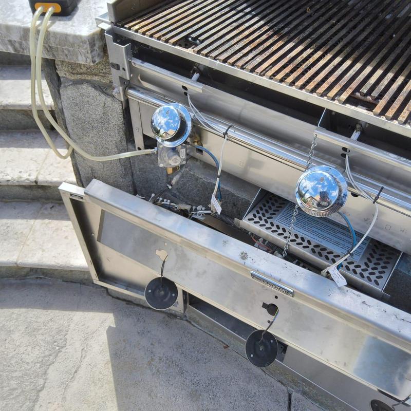 Grill gas regulator and manifold pressure testing