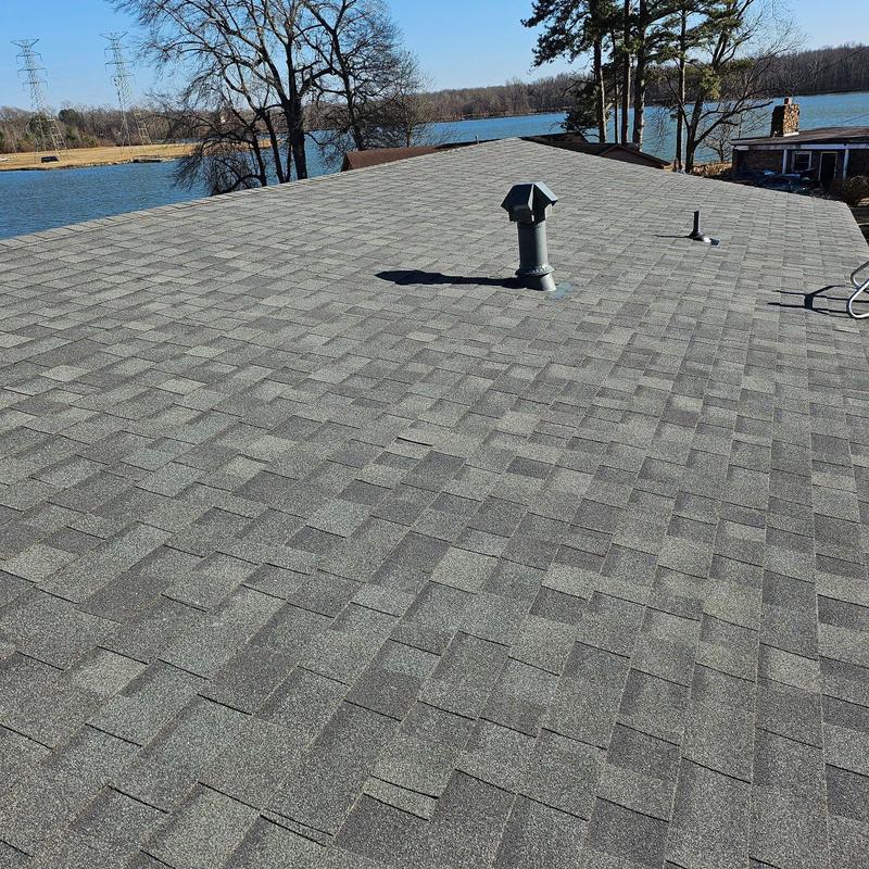 Owens Corning Oakridge asphalt shingle roofing system