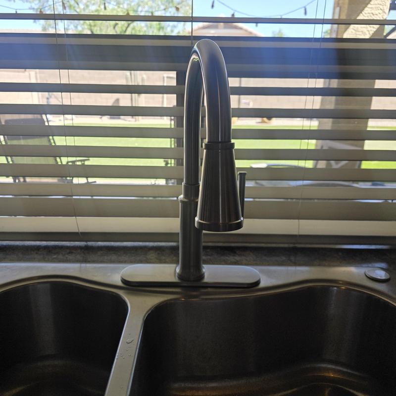 Kitchen faucet with pull-down sprayer and angle stops