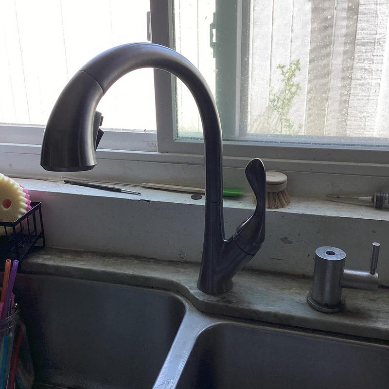 Kitchen faucet replacement with pull-down sprayer