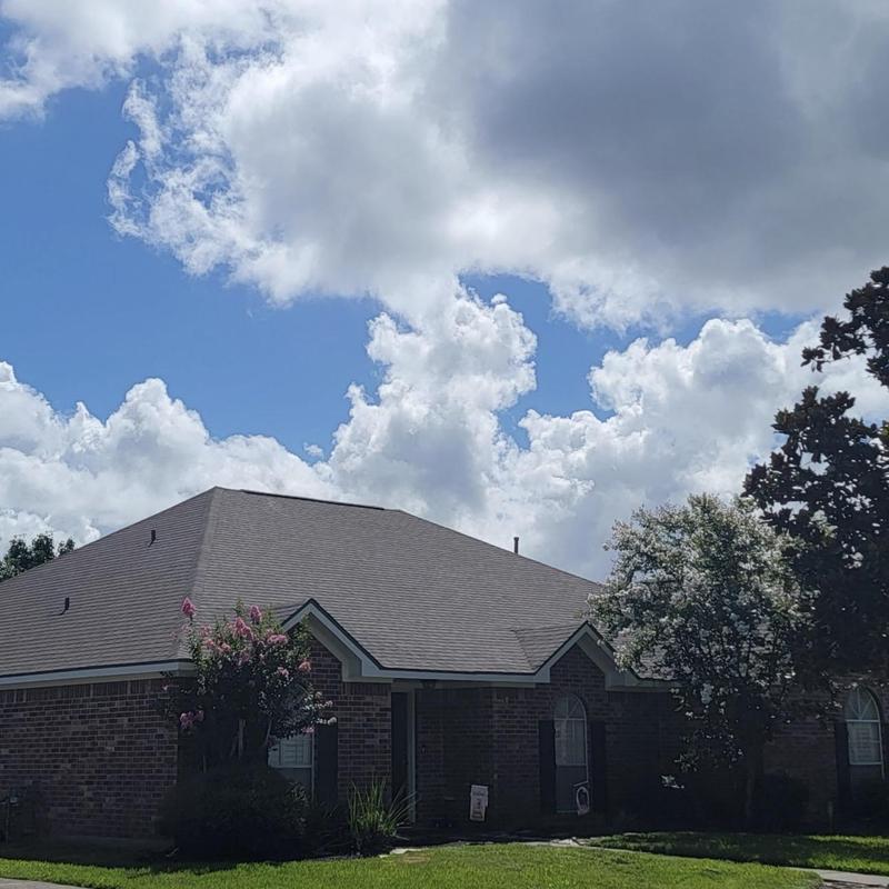 Architectural shingle roof with ventilation in Pearland, TX