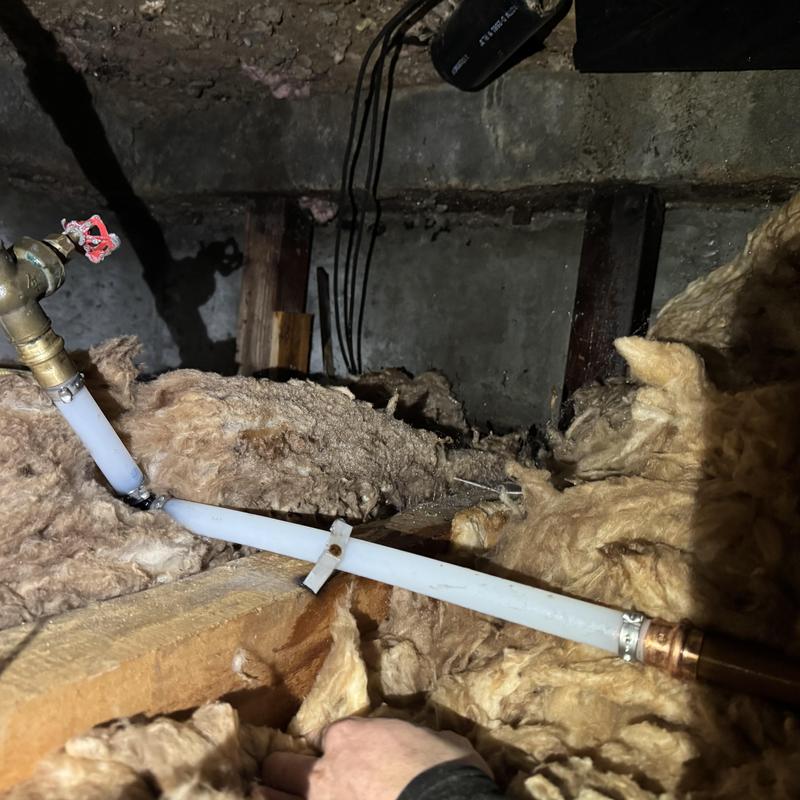 Three-quarter inch PEX waterline with insulation