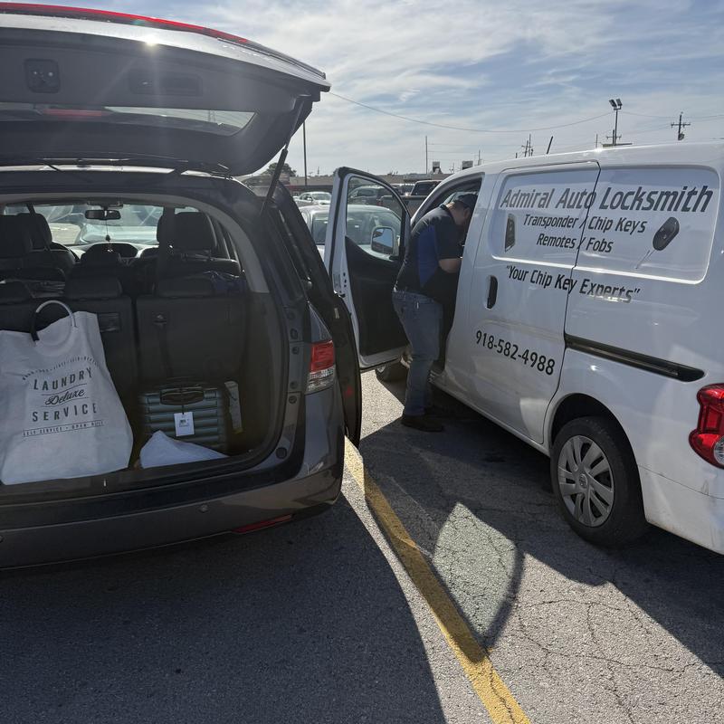 Honda Odyssey key fob programming by locksmith van