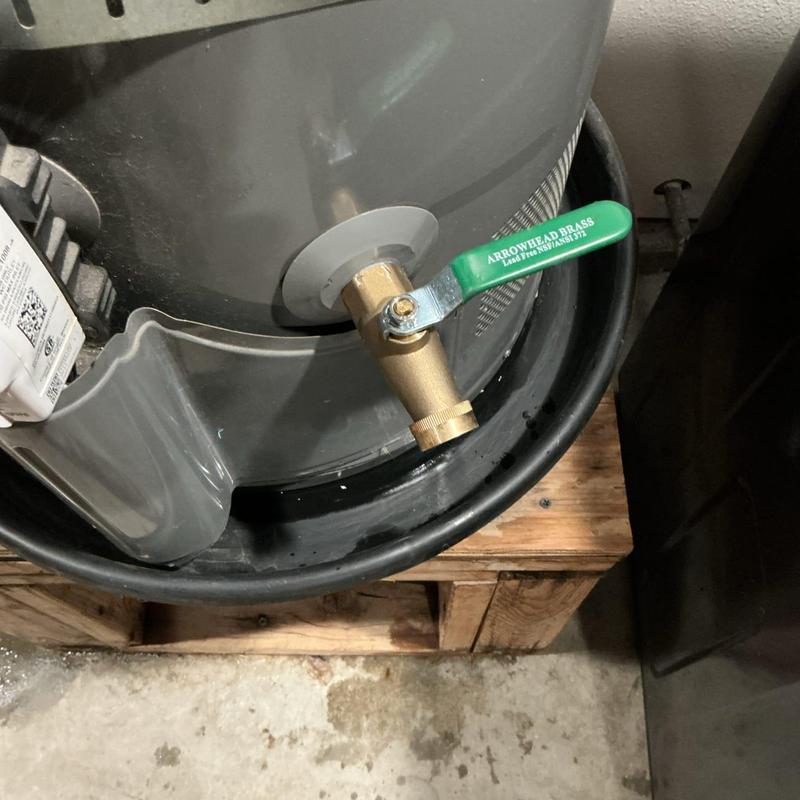 Water heater brass drain valve with green handle