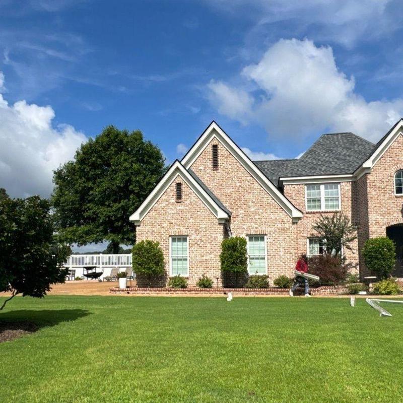 Pinnacle Pristine Roofing system on brick home