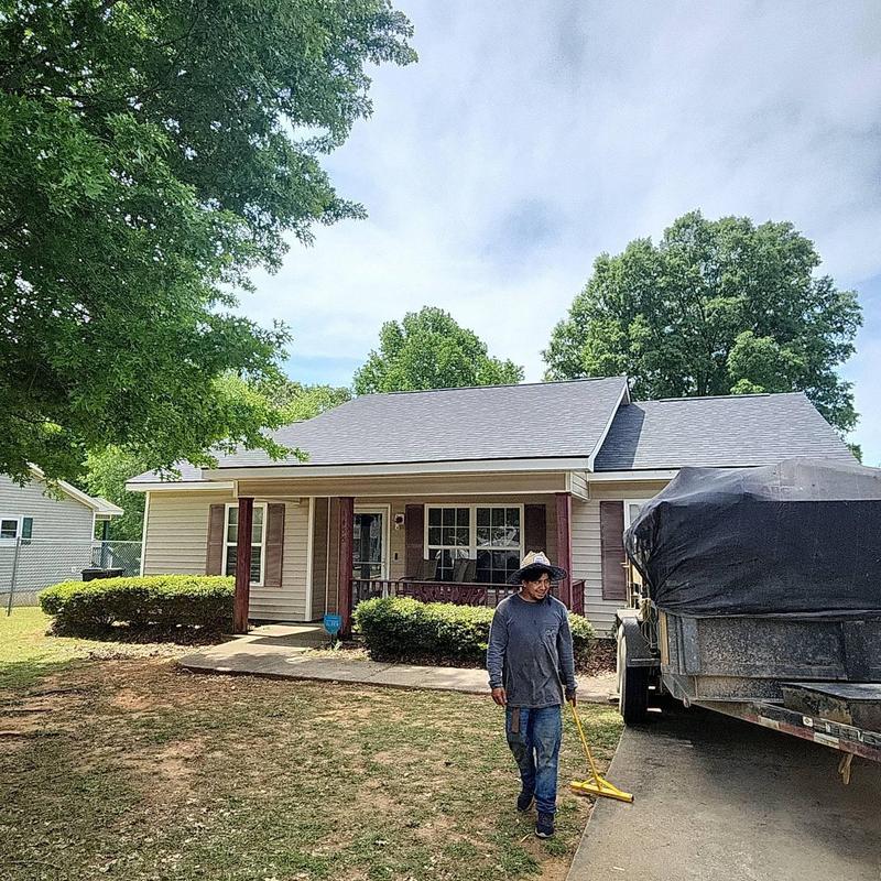 Owen's Corning Onyx Black shingle roofing installed Owen's Corning Onyx Black shingle roofing installed