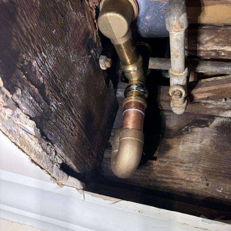 Tub waste and overflow brass piping installation