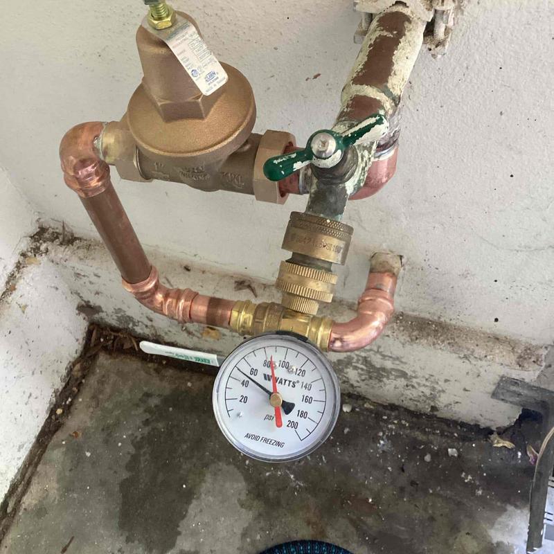 Pressure-reducing valve with gauge and shut-off valve