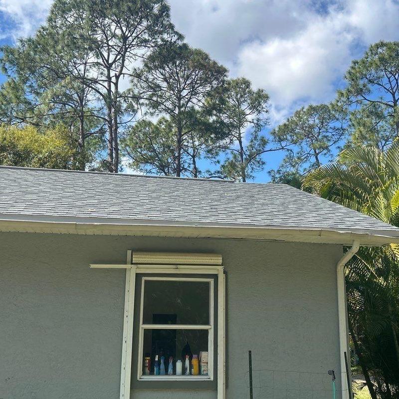 Owens Corning Duration shingle roof with soffit and gutter