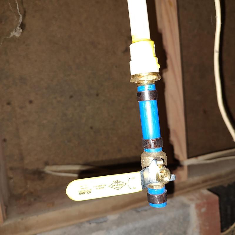 Frost free hose bib valve with blue PEX piping