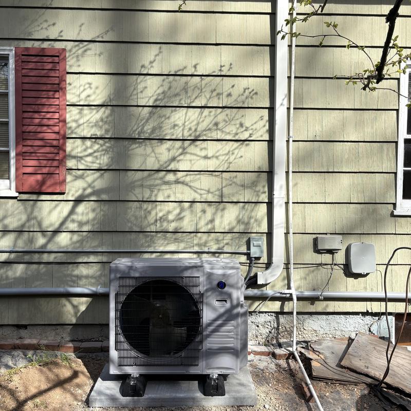 Friedrich Pro X 42,000 BTU outdoor heat pump unit Friedrich Pro X 42,000 BTU outdoor heat pump unit