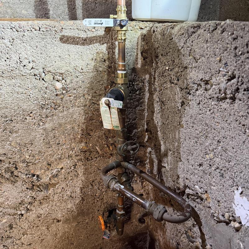 Gas meter with copper piping and brass fittings