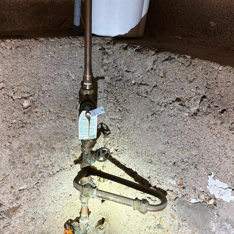 Gas meter with shut-off valve and brass fittings
