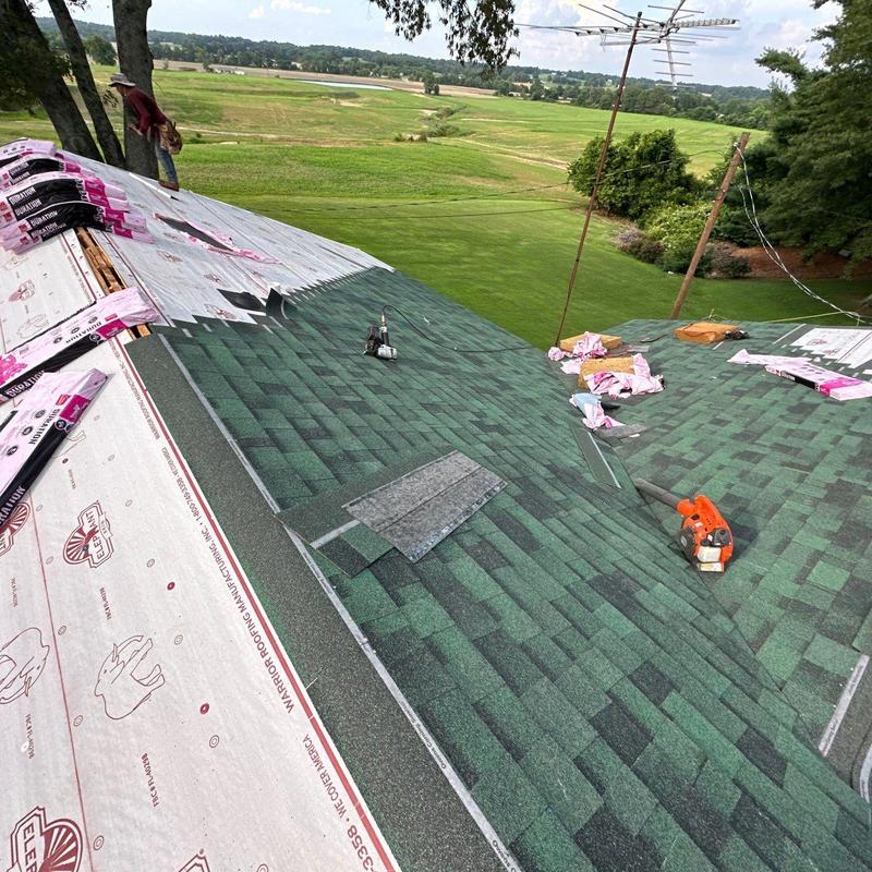 Owens Corning Oakridge asphalt roofing installation