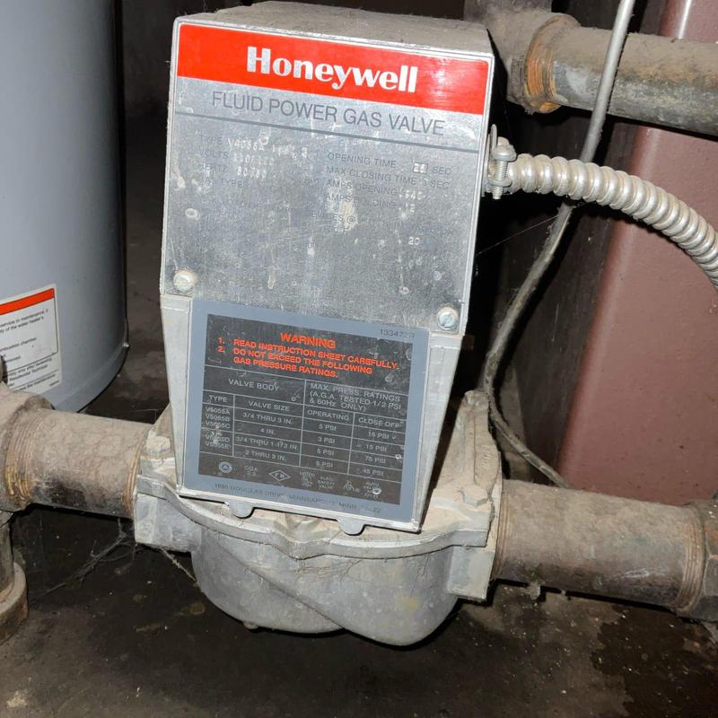 Honeywell fluid power gas valve on boiler system
