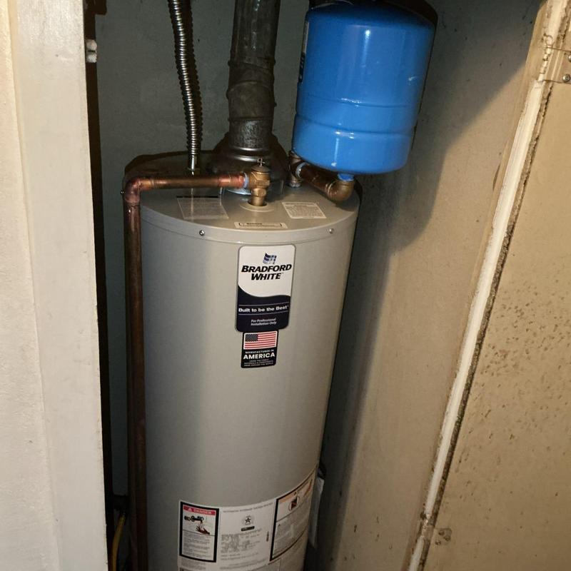 40-gallon gas water heater with expansion tank installed