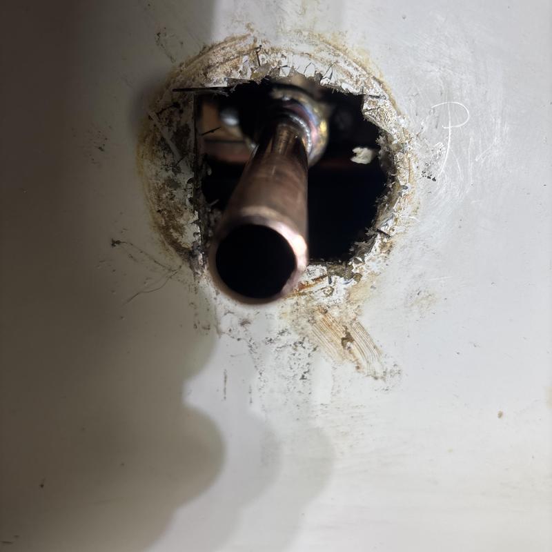 Tub diverter valve access hole in drywall Tub diverter valve access hole in drywall