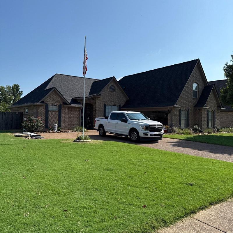 Owens Corning Oakridge Onyx Black asphalt roof Owens Corning Oakridge Onyx Black asphalt roof