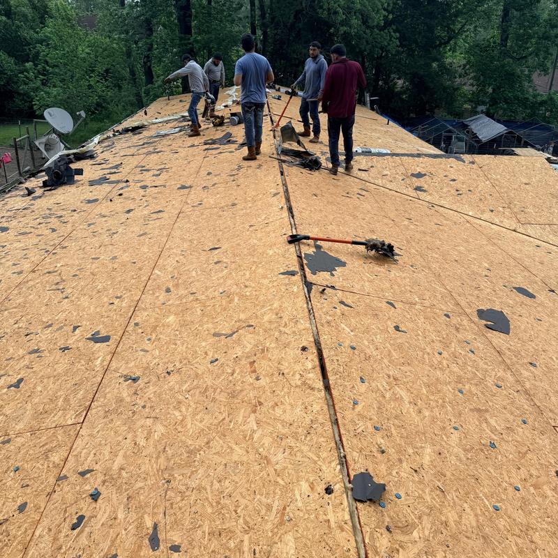 Roof decking removal during fire damage replacement
