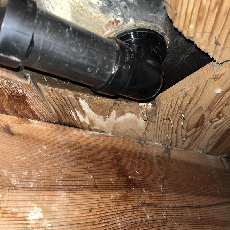 Bathtub waste and overflow piping with new assembly