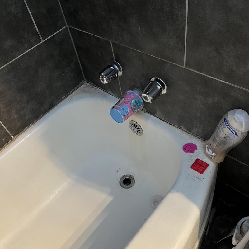 Bathtub waste and overflow with new chrome assembly