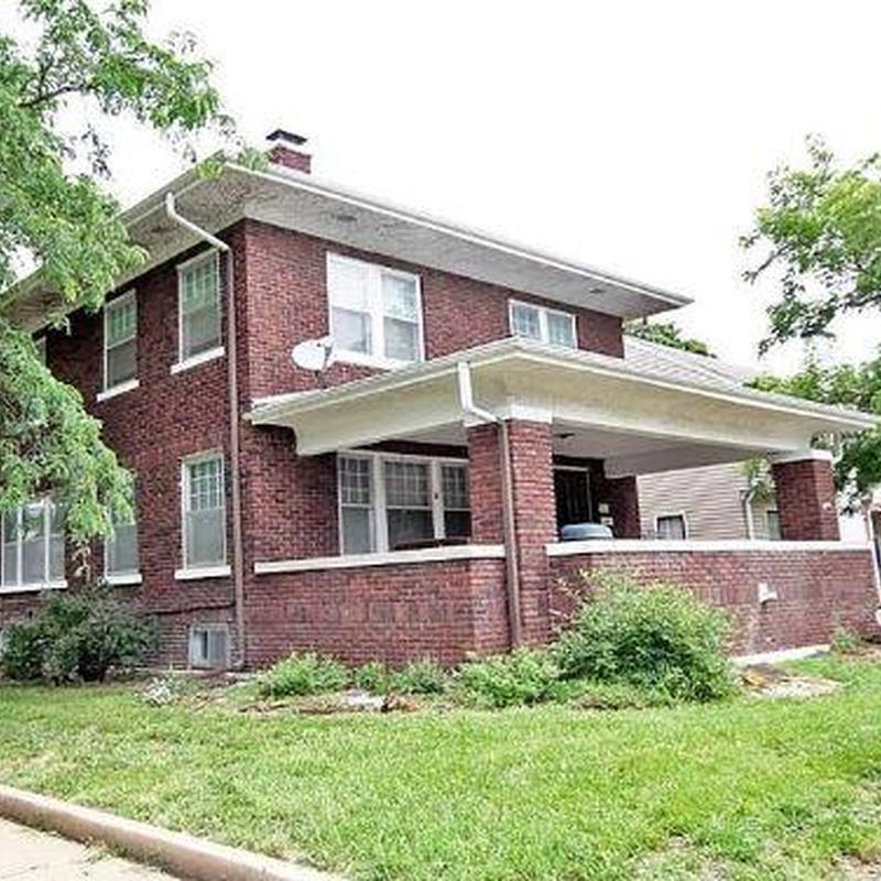 Malarkey Highlander class 3 shingles on brick house roof