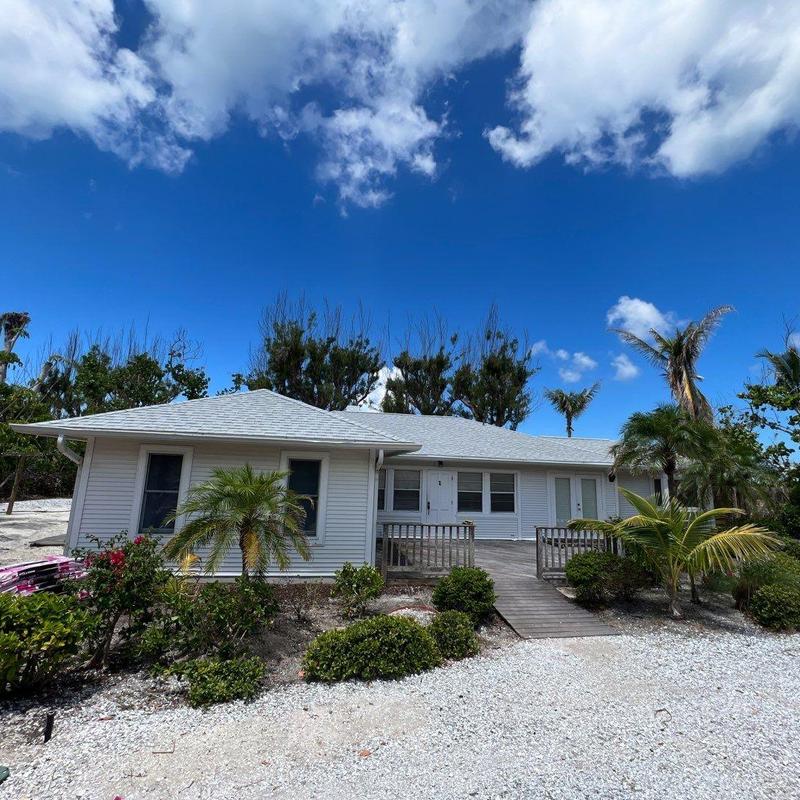 Owens Corning Duration shingle roof on coastal home