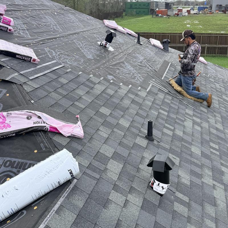 Owens Corning Duration Estate Grey shingles installation on roof