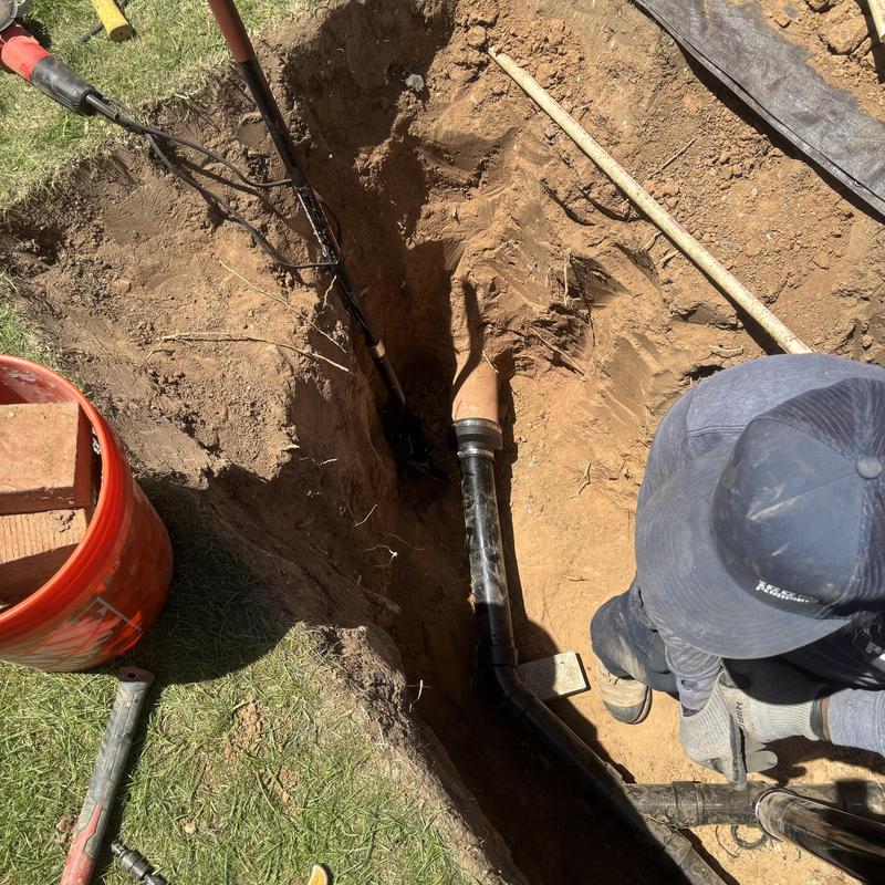Sewer pipe installation in residential trench Glendale AZ Sewer pipe installation in residential trench Glendale AZ