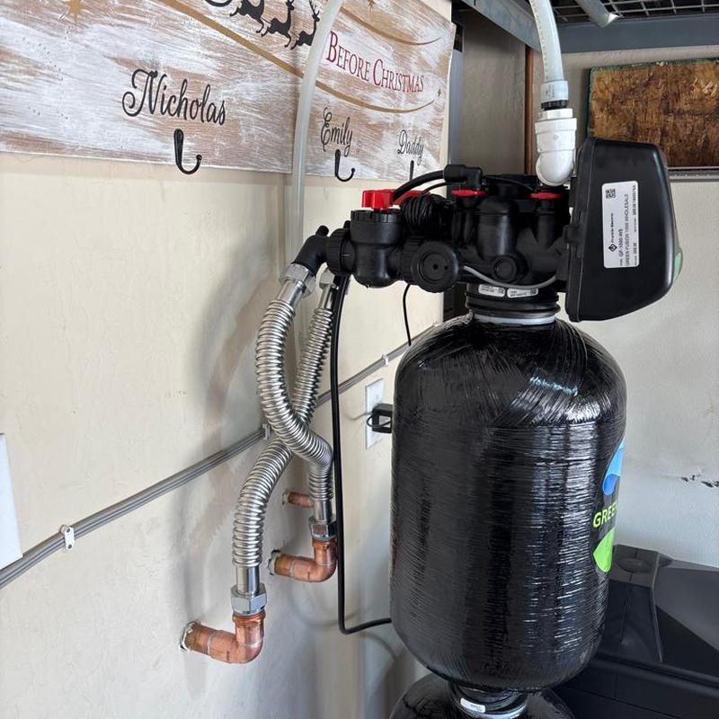 Green Fusion 1000 water softener with new flex lines