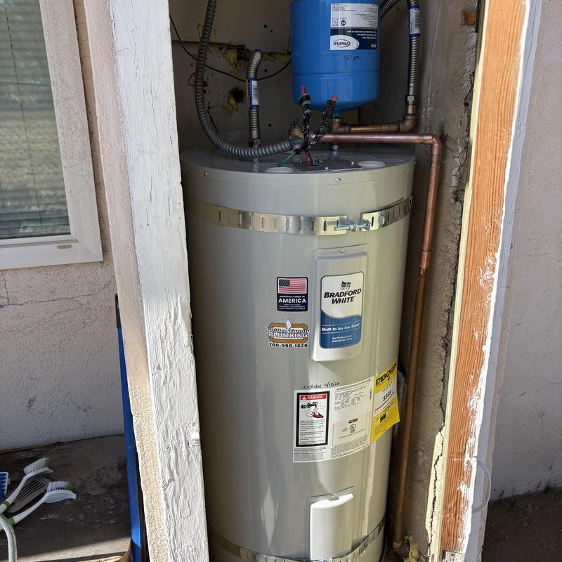 Bradford White 40-gallon water heater with expansion tank