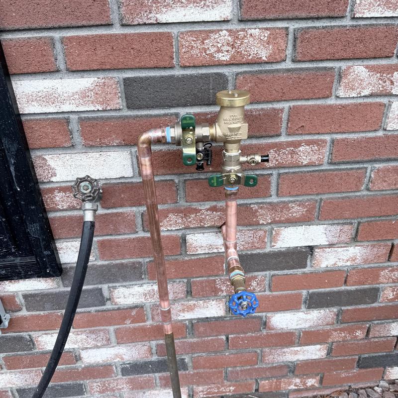 Backflow preventer with copper irrigation piping Backflow preventer with copper irrigation piping