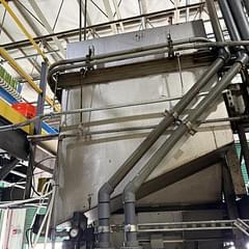 Steel feed line water supply tap with shutoff valve