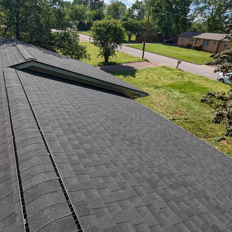 Charcoal GAF asphalt shingle roof in Madison, AL