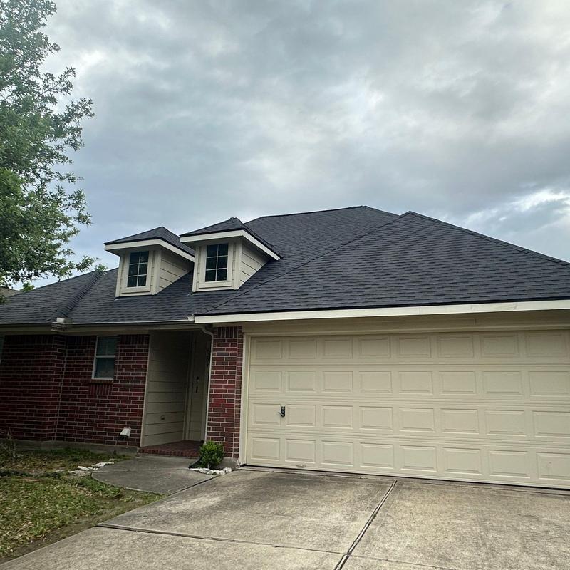 Tamko Titan XT Rustic Black roof installation in Friendswood